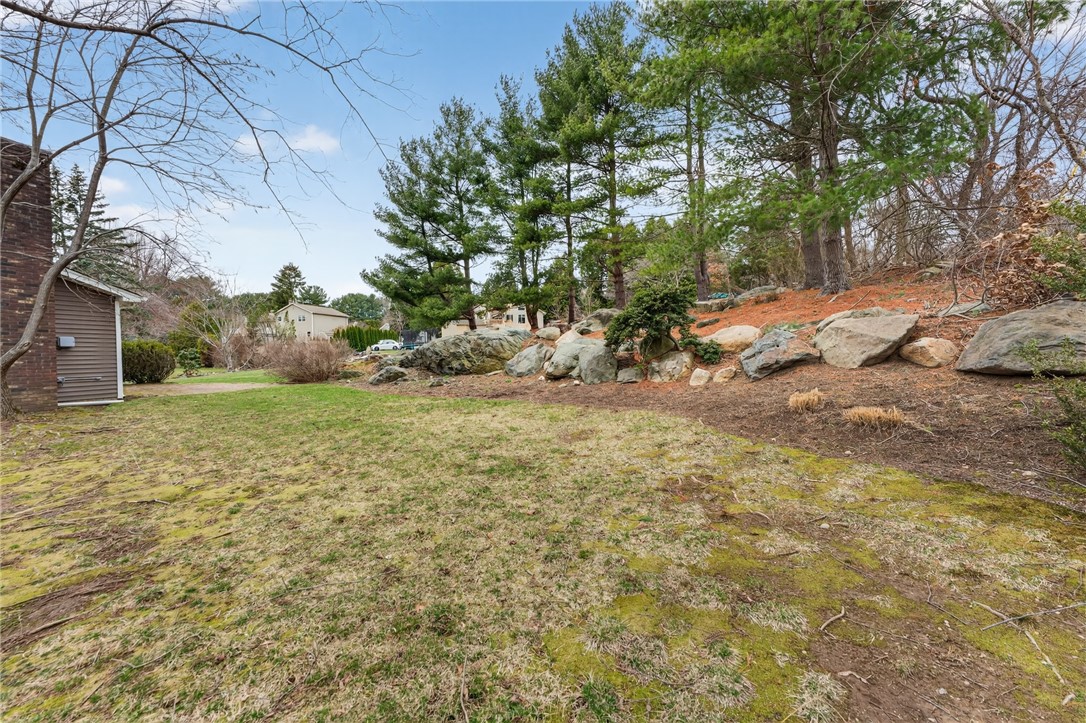 1221 Phenix Avenue Cranston, RI 02921 - Photo 38 of 40