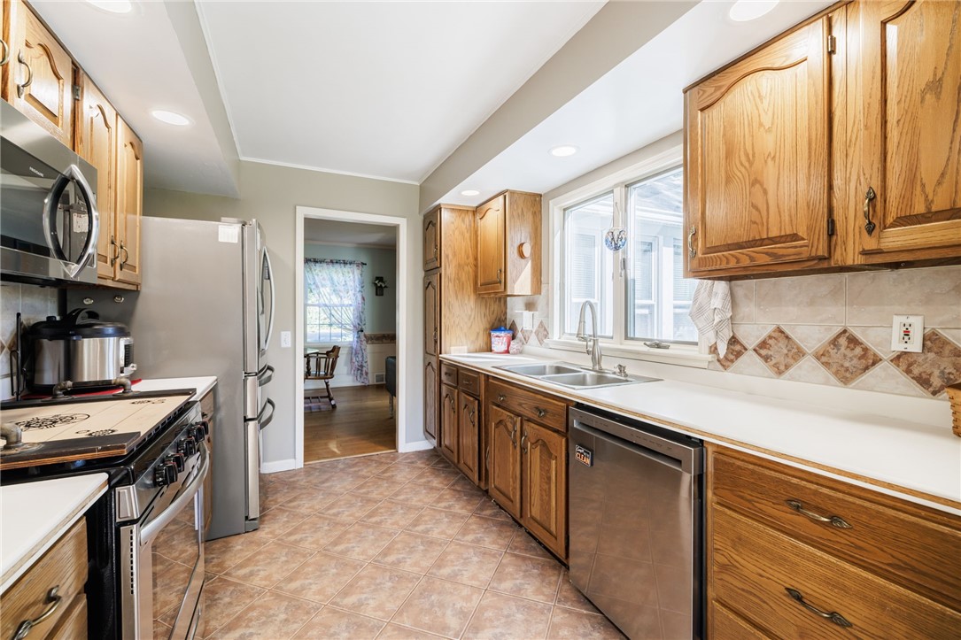 3931 Lake Road North Clarkson, NY 14420 - Photo 19 of 50