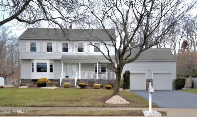 $835,000 | 18 Devon Drive, Manalapan, NJ 07726