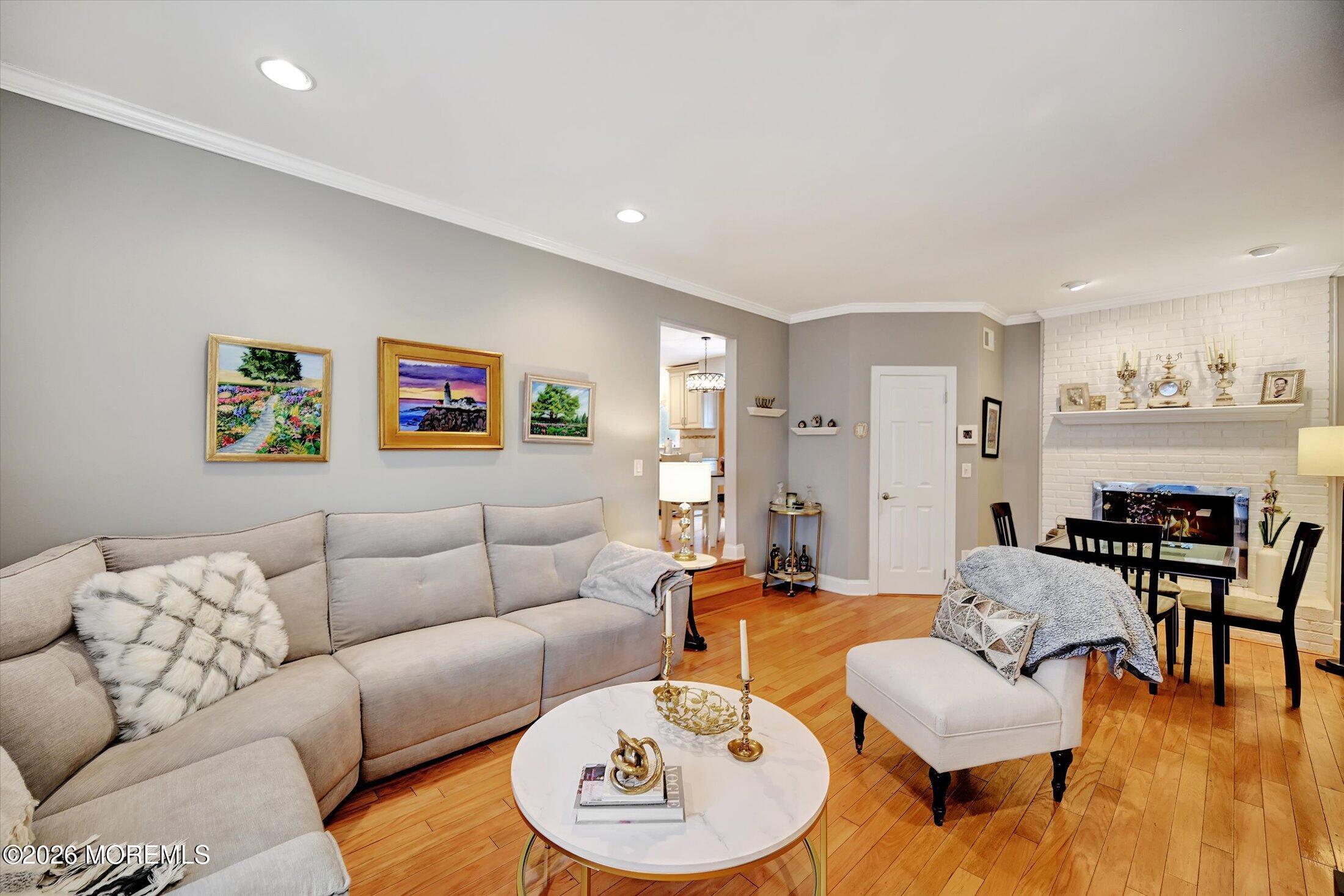 18 Devon Drive Manalapan, NJ 07726 - Photo 17 of 40 22-Family Room