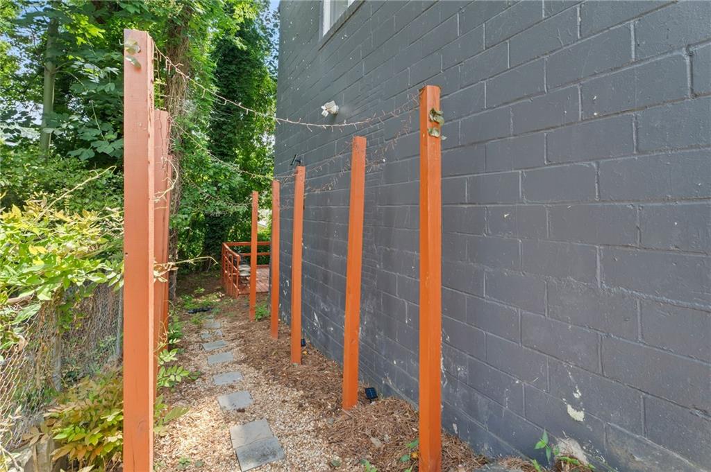 255 Richardson Road Northwest, Unit B Atlanta, GA 30314 - Photo 11 of 13