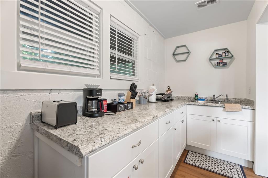 255 Richardson Road Northwest, Unit B Atlanta, GA 30314 - Photo 4 of 13