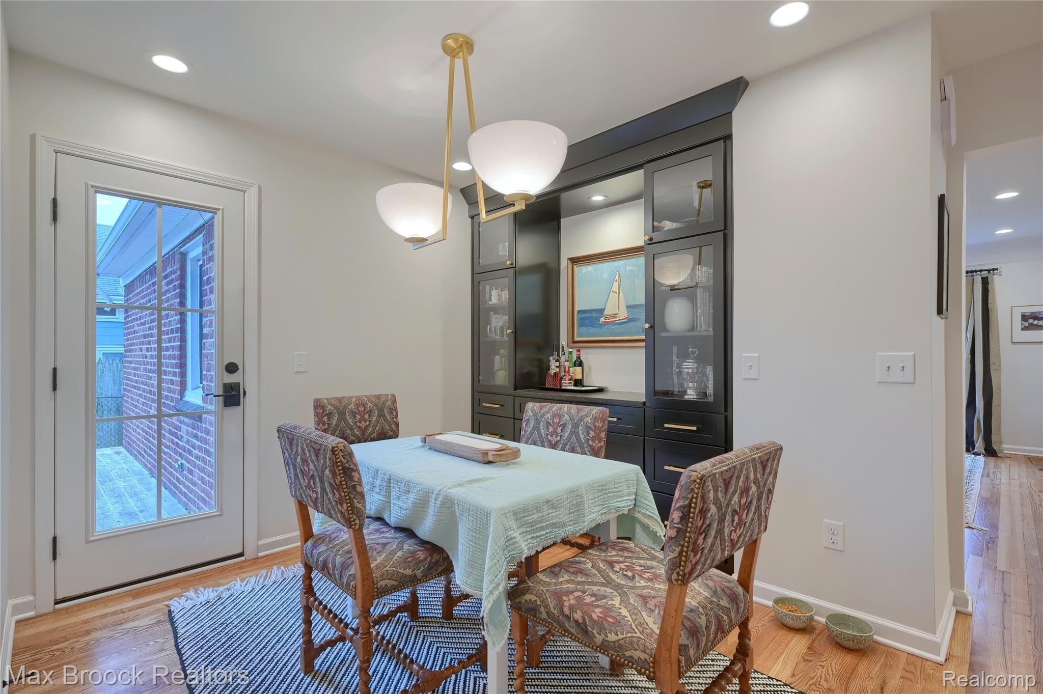 1443 Dorothea Road Berkley, MI 48072 - Photo 11 of 33 Gorgeous Dining Room with Built In Cabinetry