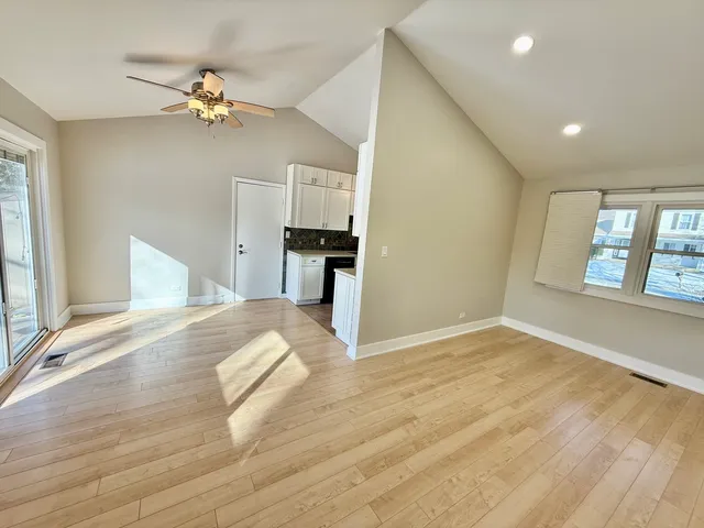 $3,400 | 1340 Auburn Avenue, Naperville, IL 60565