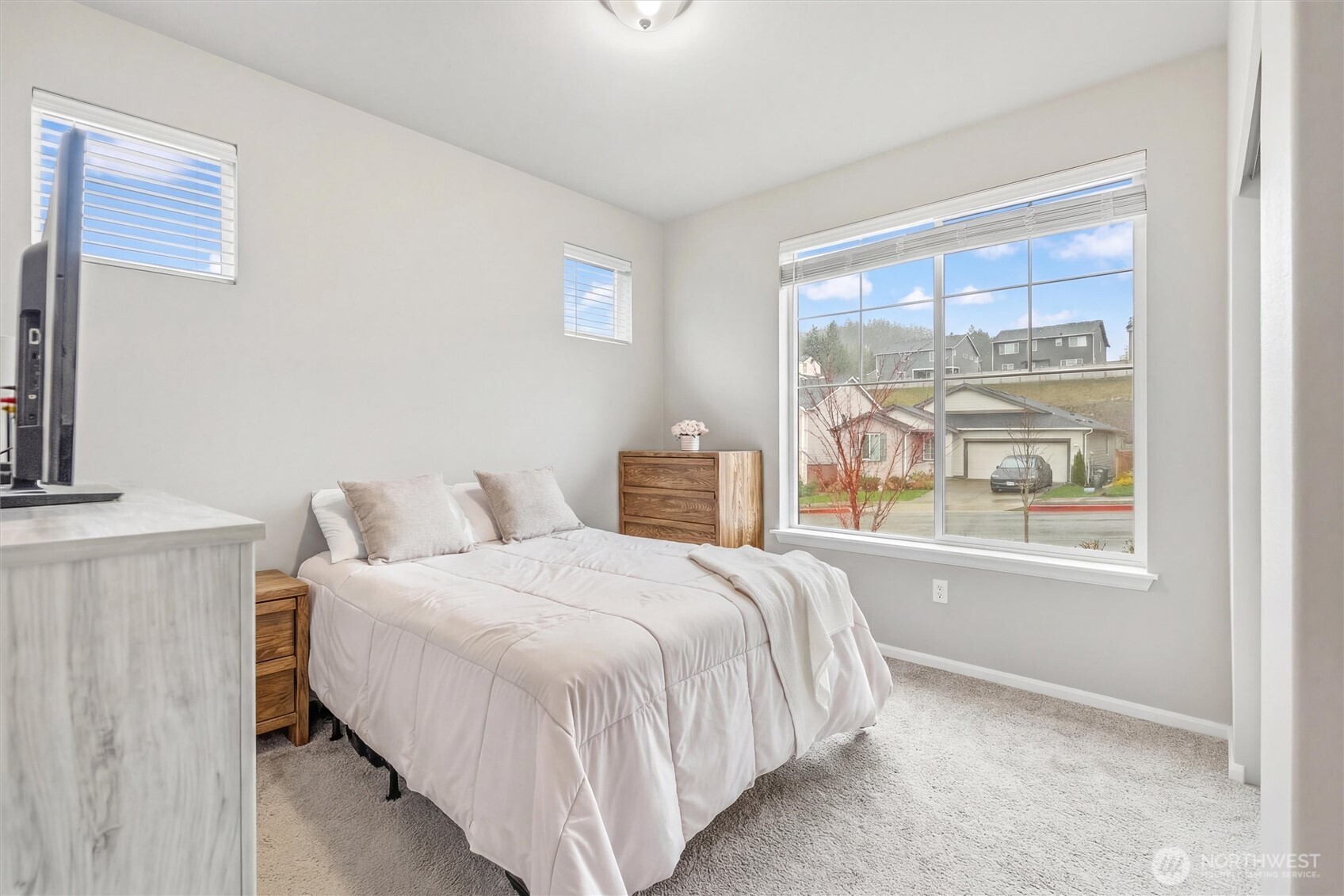 1323 Baker Hts Loop Bremerton, WA 98312 - Photo 12 of 35
