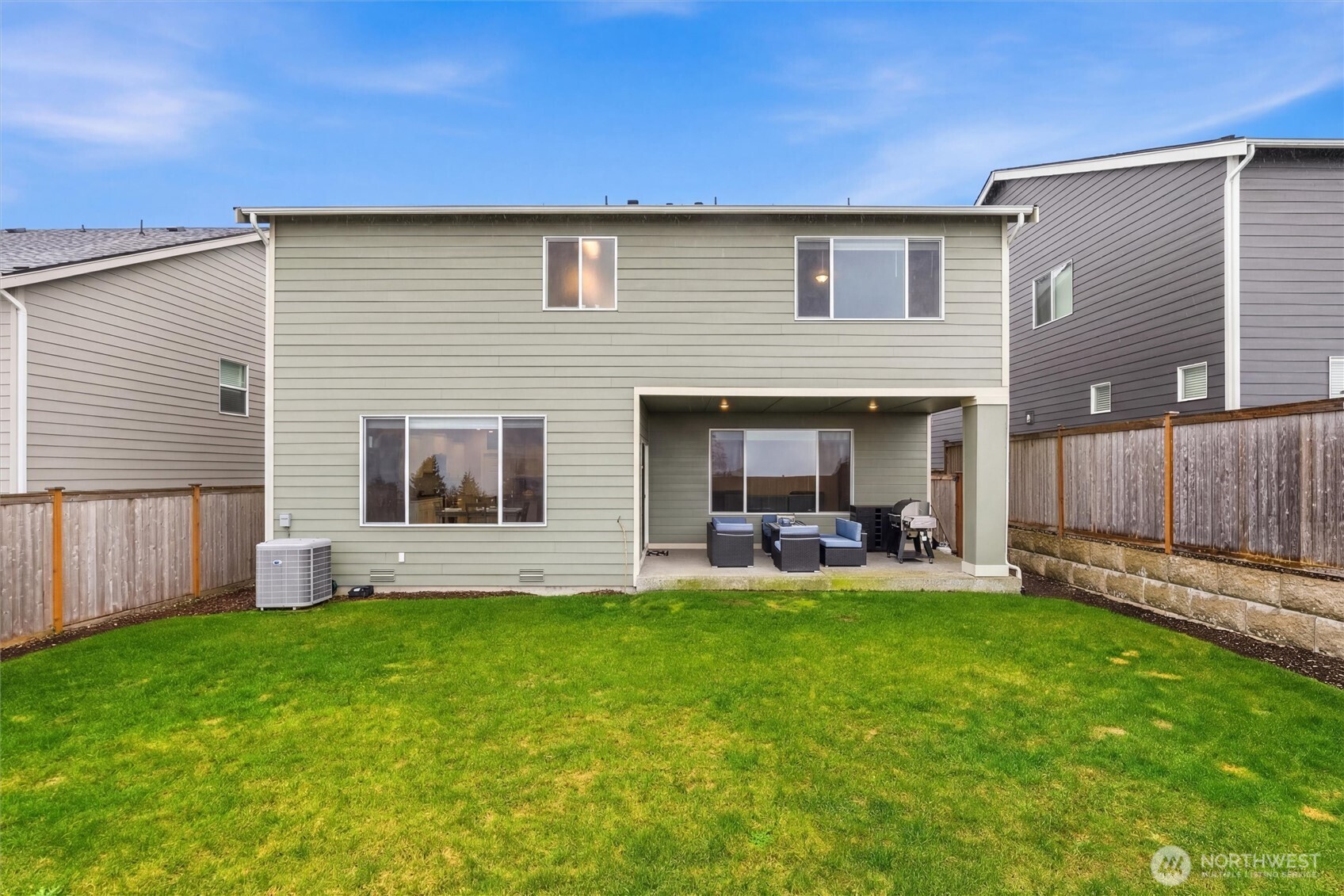 1323 Baker Hts Loop Bremerton, WA 98312 - Photo 27 of 35