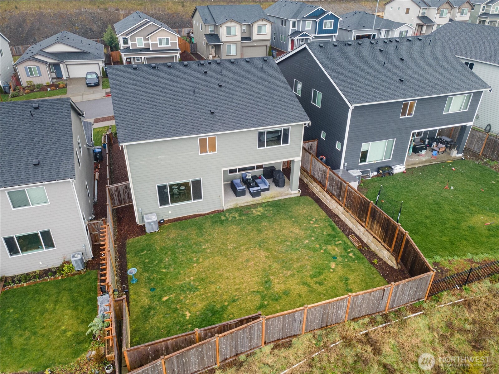 1323 Baker Hts Loop Bremerton, WA 98312 - Photo 29 of 35