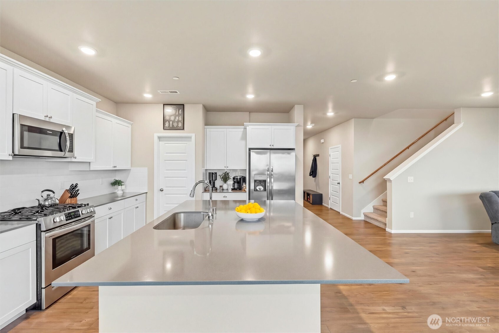 1323 Baker Hts Loop Bremerton, WA 98312 - Photo 5 of 35