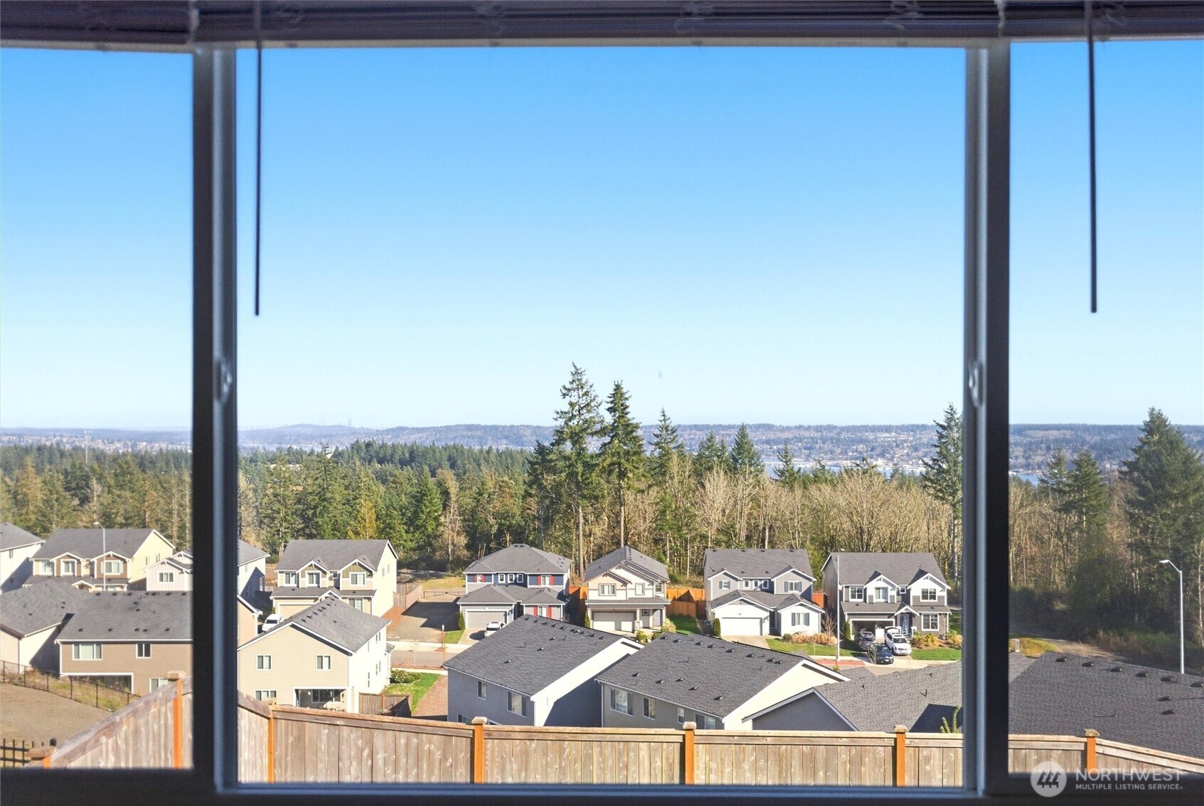 1323 Baker Hts Loop Bremerton, WA 98312 - Photo 10 of 35