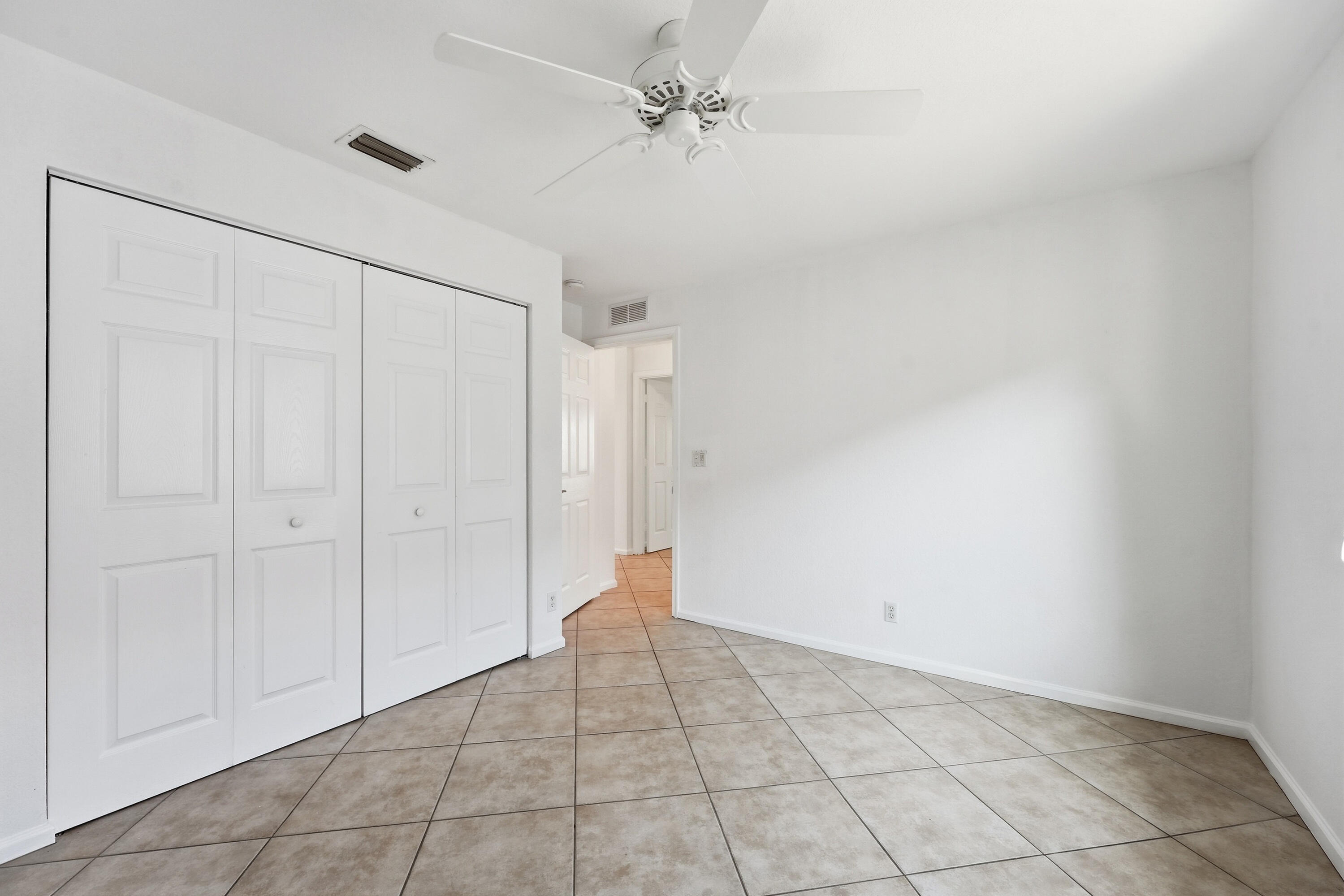 1275 Rose Gate Boulevard Riviera Beach, FL 33404 - Photo 32 of 45 32_dsc03474