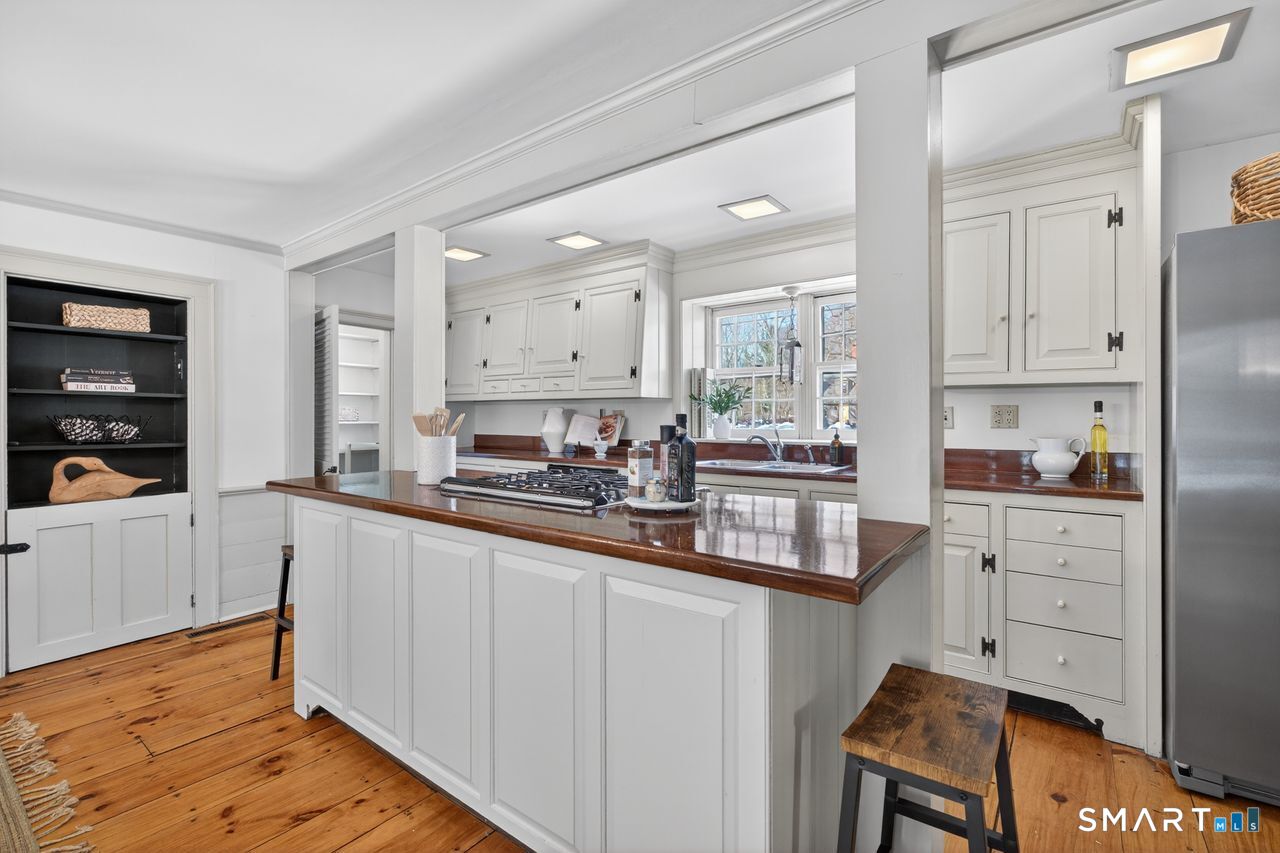 243 Mile Creek Road Old Lyme, CT 06371 - Photo 12 of 40