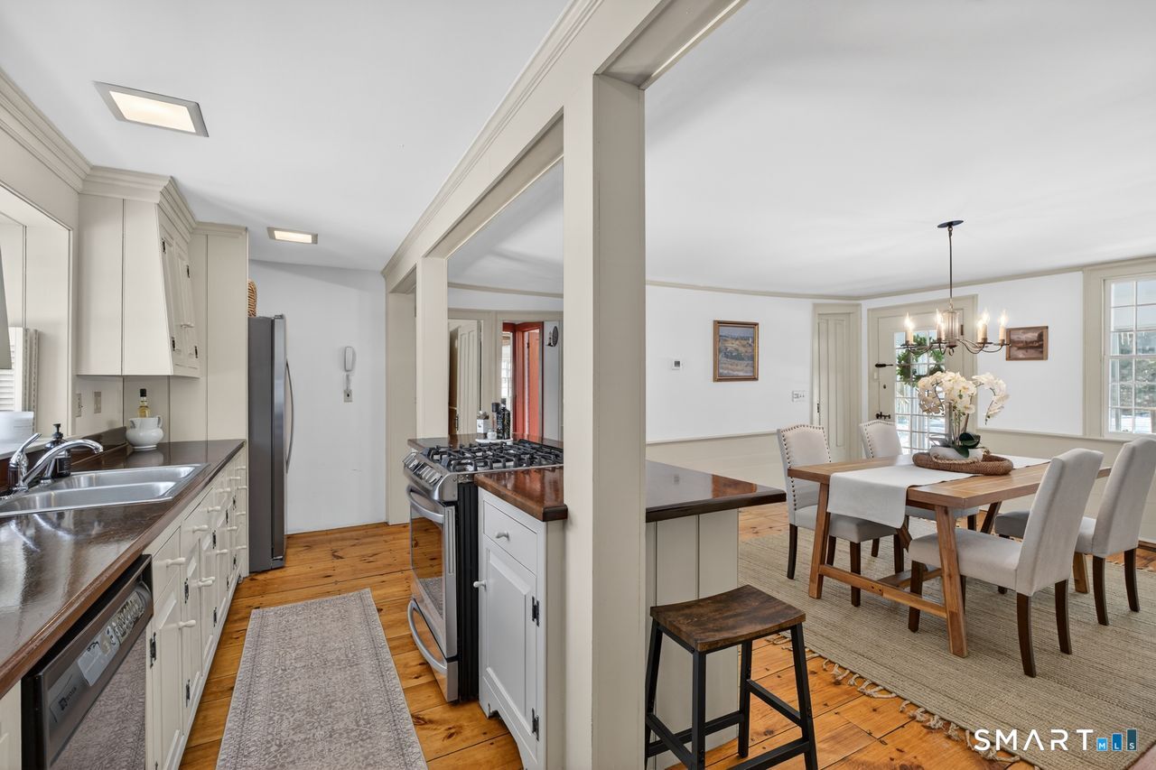 243 Mile Creek Road Old Lyme, CT 06371 - Photo 8 of 40