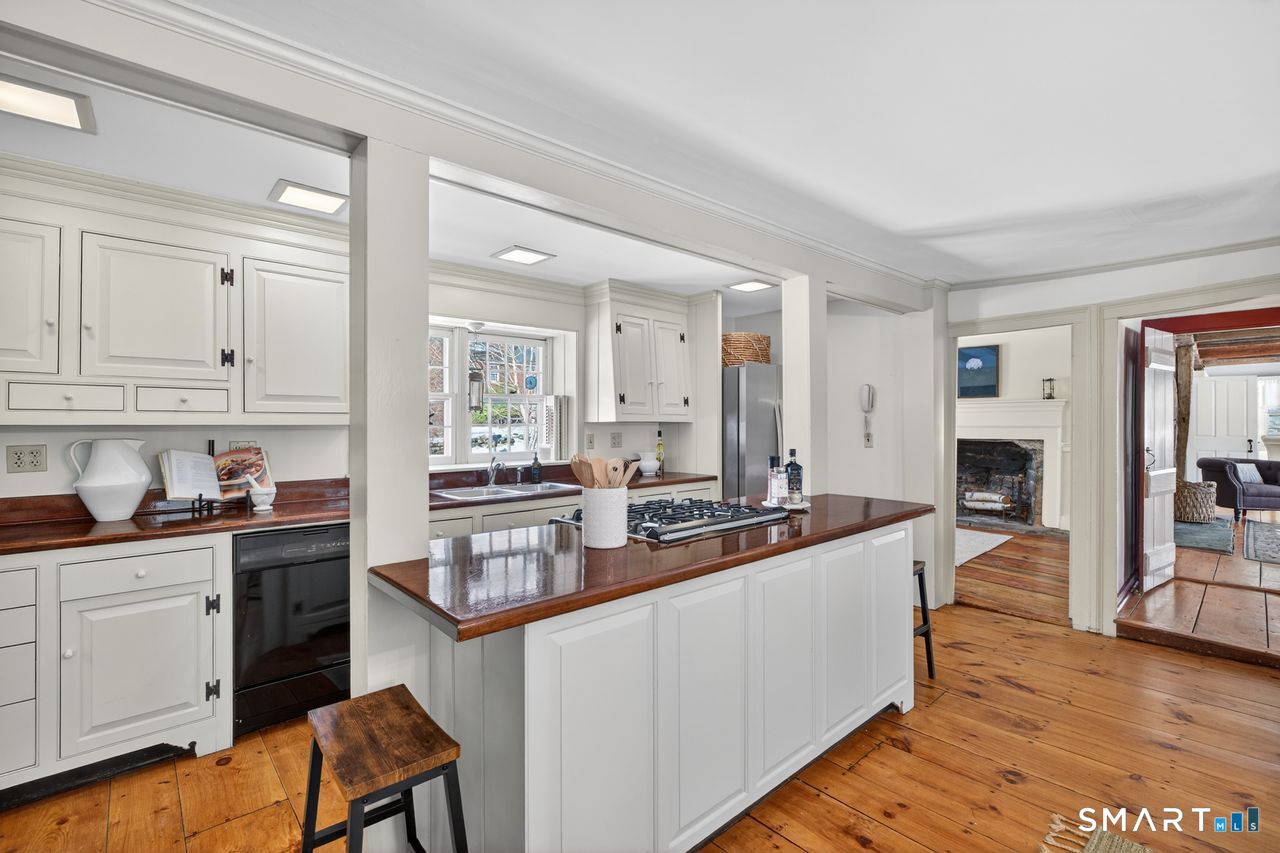 243 Mile Creek Road Old Lyme, CT 06371 - Photo 9 of 40