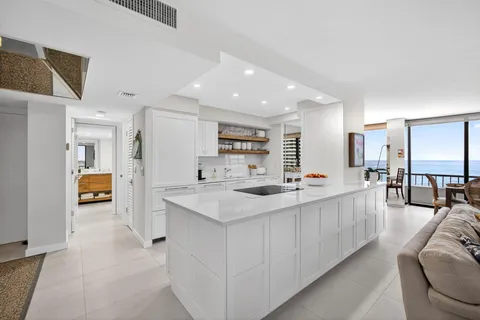 $1,195,000 | 5540 North Ocean Drive, Unit 14B, Singer Island, FL 33404
