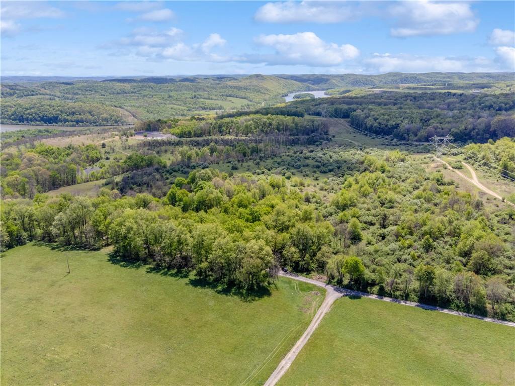 242 Walker Road Freeport, PA 16229 - Photo 7 of 21 a view of a field with an ocean