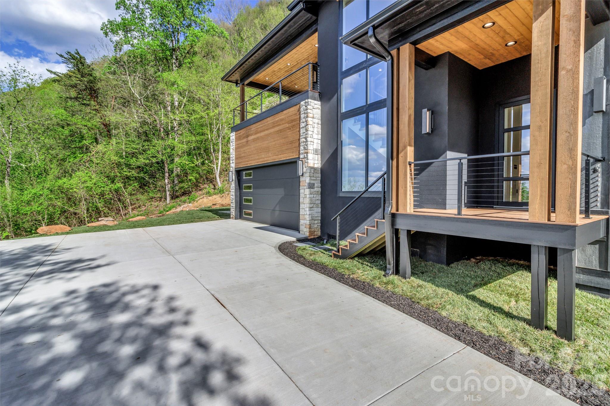 134 View Ridge Parkway Leicester, NC 28748 - Photo 3 of 48