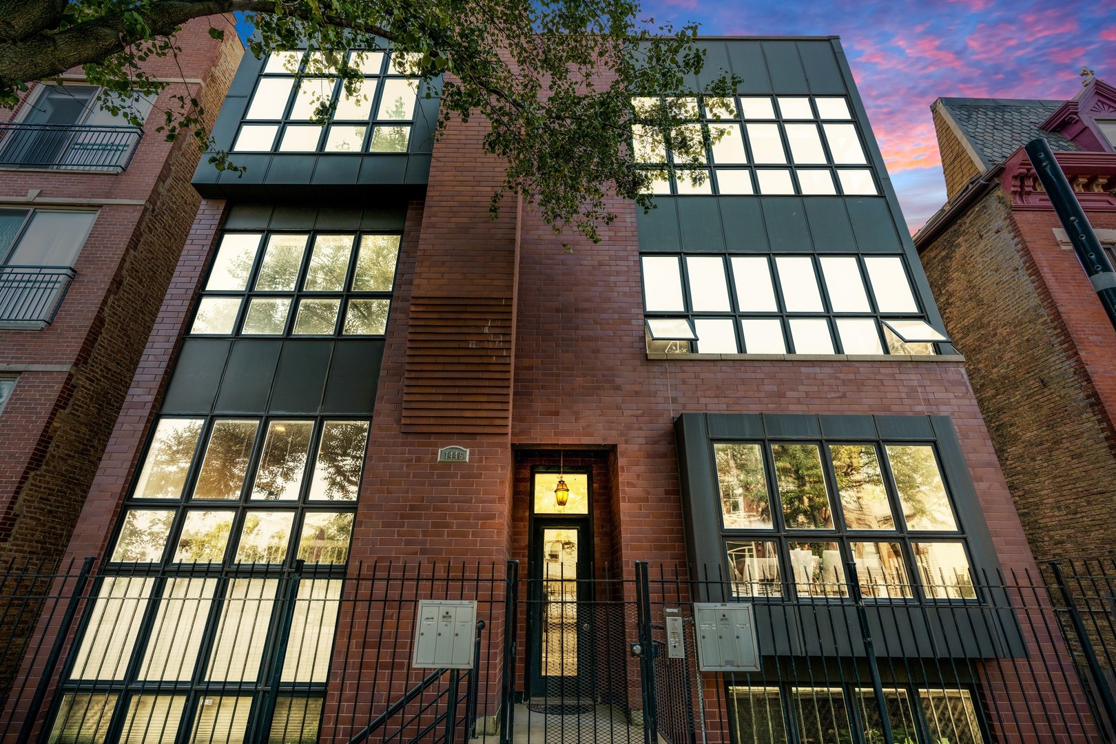 Undisclosed Address Chicago, IL 60622 - Photo 2 of 25