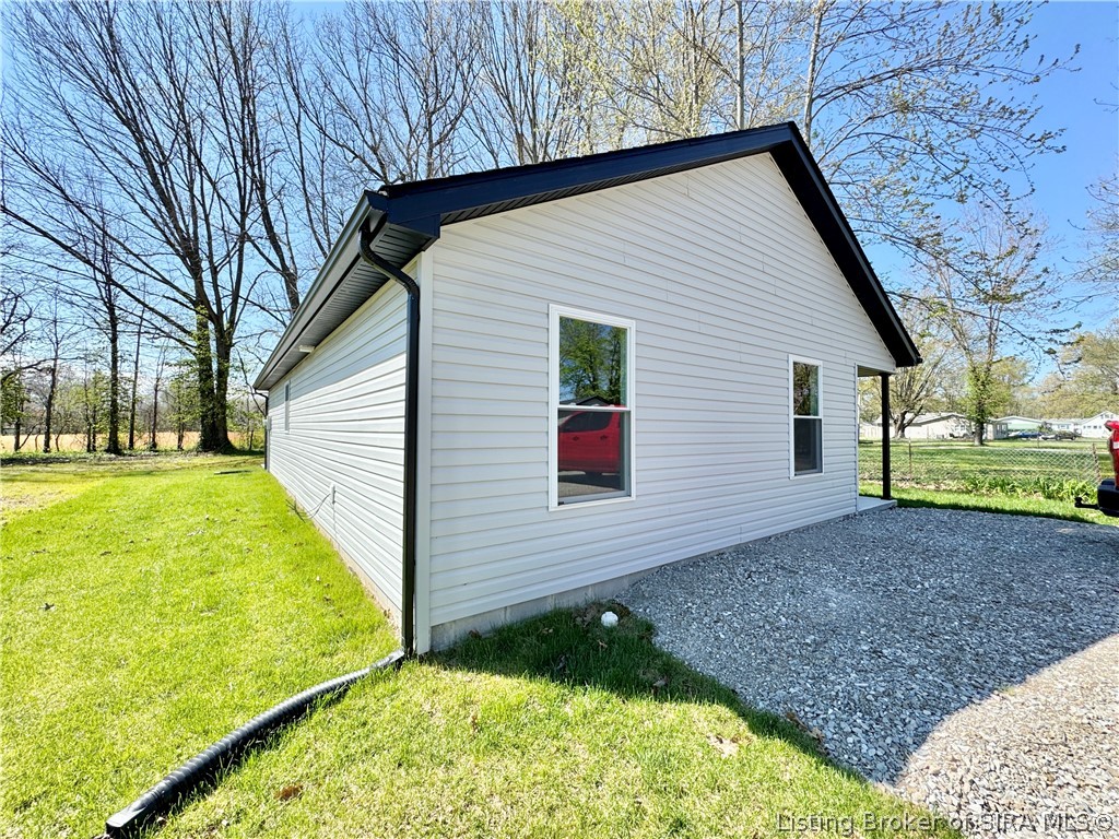 358 Oak Street Austin, IN 47102 - Photo 3 of 23 Side