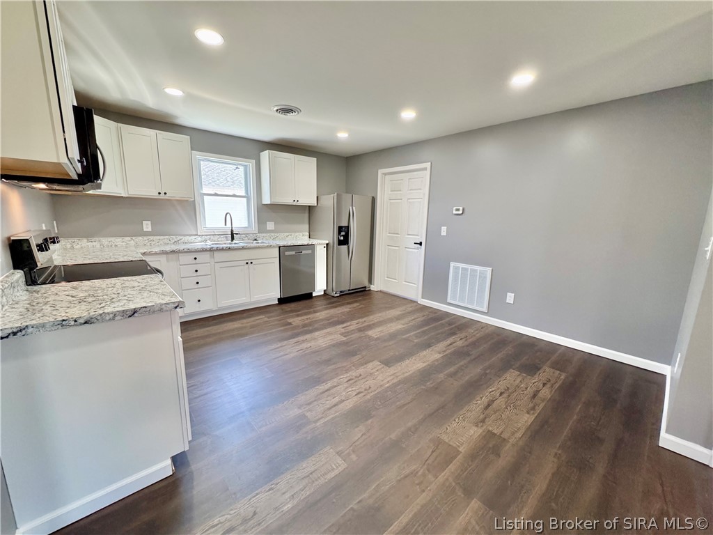 358 Oak Street Austin, IN 47102 - Photo 10 of 23 Kitchen