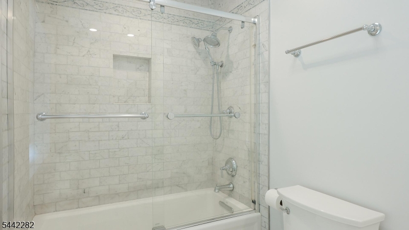2101 Arbor Way Bridgewater, NJ 08836 - Photo 33 of 47