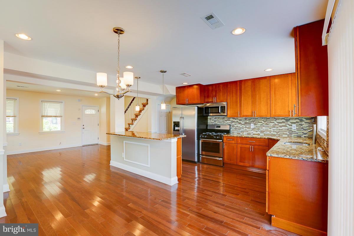 3934 Cedardale Road Baltimore, MD 21215 - Photo 16 of 30 Dining Room