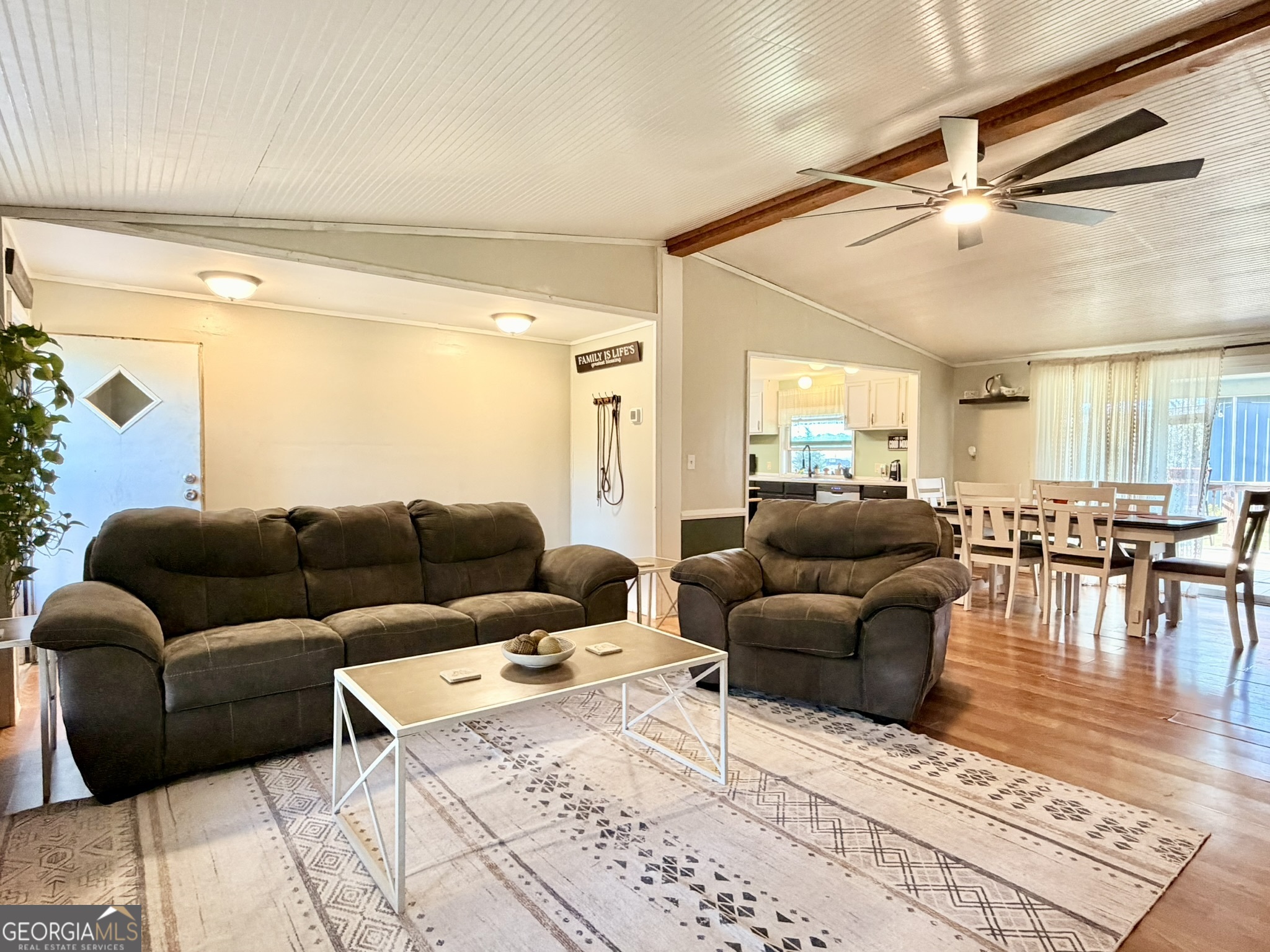 94 Country Place Temple, GA 30179 - Photo 17 of 36 a living room with furniture and a rug