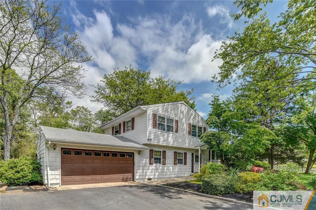 33 Hamlin Road East Brunswick, NJ 08816 - Photo 3 of 25 Gallery Image 3