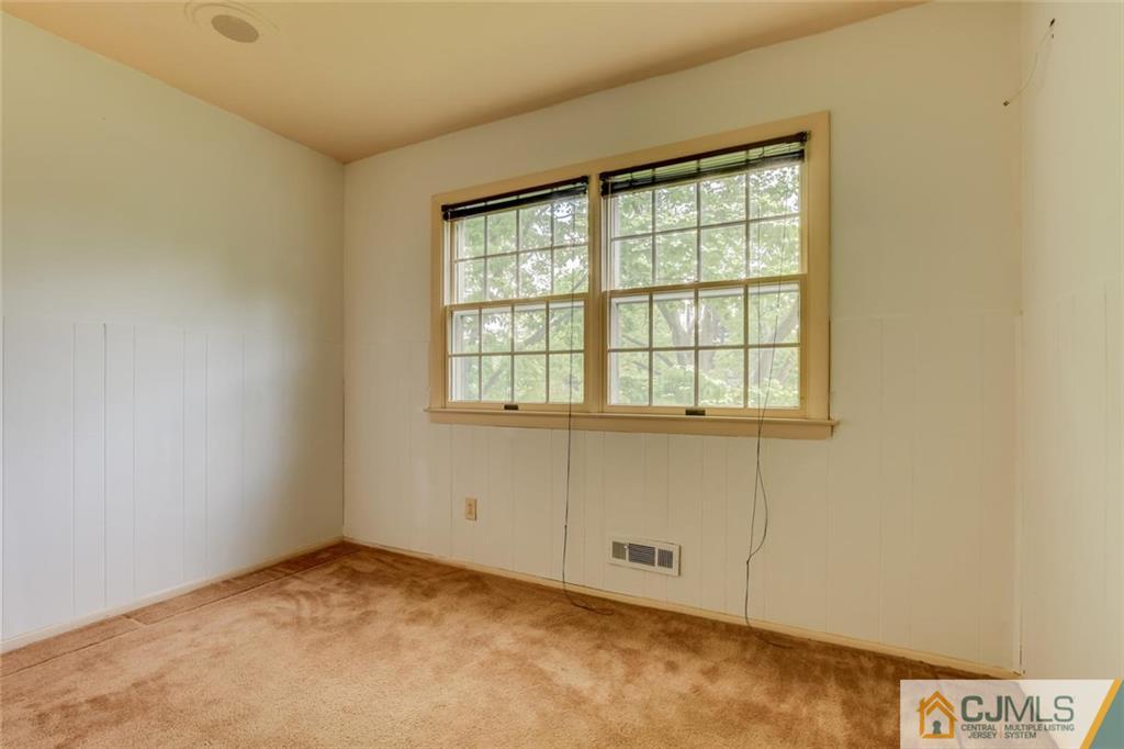 33 Hamlin Road East Brunswick, NJ 08816 - Photo 21 of 25 Gallery Image 21