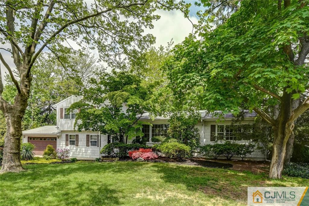 33 Hamlin Road East Brunswick, NJ 08816 - Photo 4 of 25 Gallery Image 4