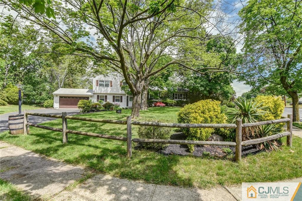 33 Hamlin Road East Brunswick, NJ 08816 - Photo 5 of 25 Gallery Image 5