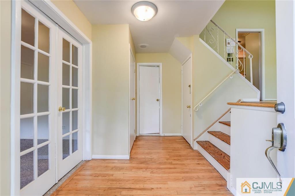 33 Hamlin Road East Brunswick, NJ 08816 - Photo 6 of 25 Gallery Image 6