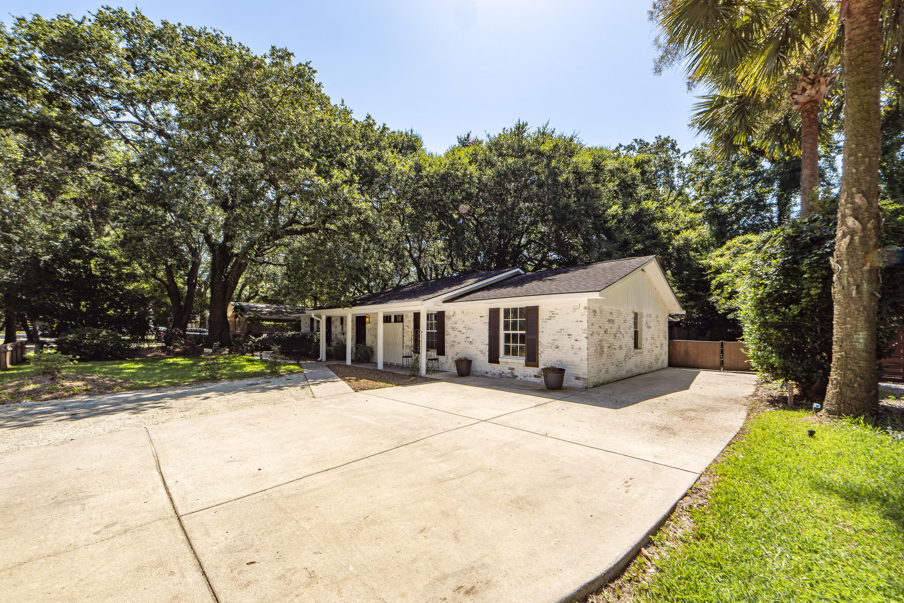 1215 Mathis Ferry Road Mount Pleasant, SC 29464 - Photo 41 of 45 48