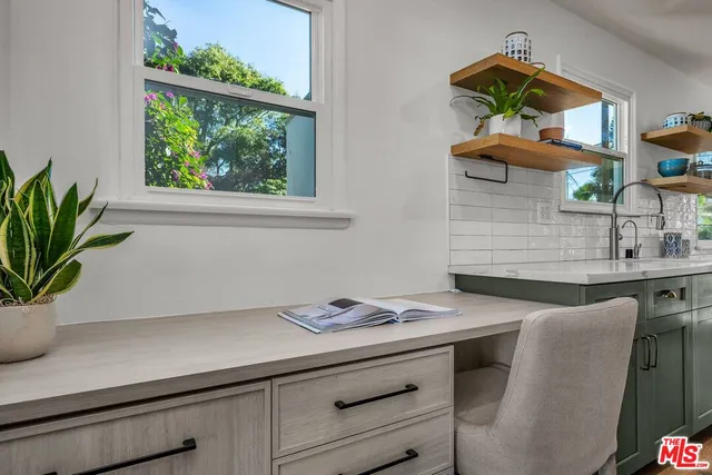 $1,375,000 | 16645 West Magnolia Boulevard, Encino, CA 91316