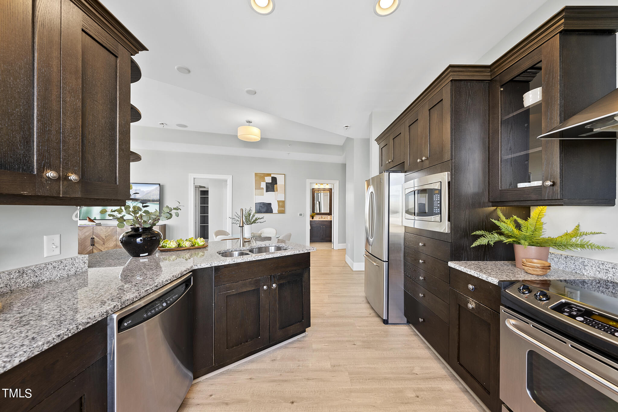 400 West North Street, Unit 926 Raleigh, NC 27603 - Photo 7 of 22 DSC01757