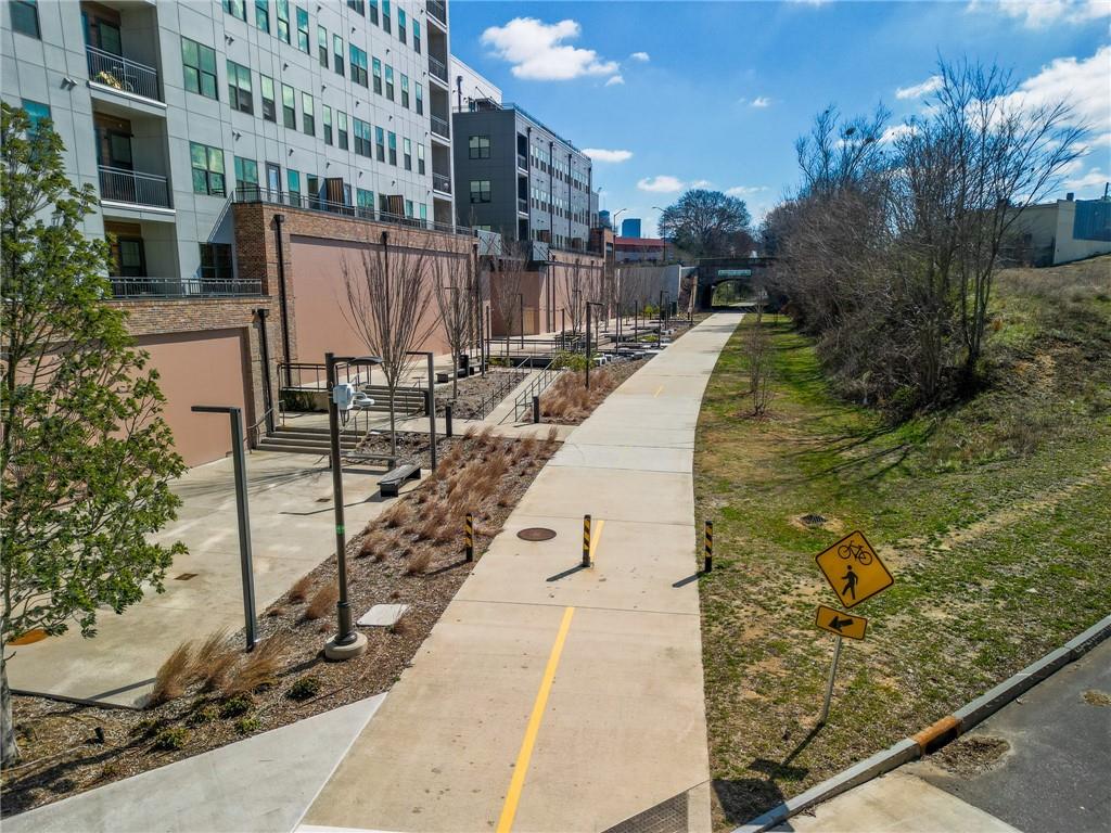 889 Hollywood Road Northwest Atlanta, GA 30318 - Photo 25 of 27