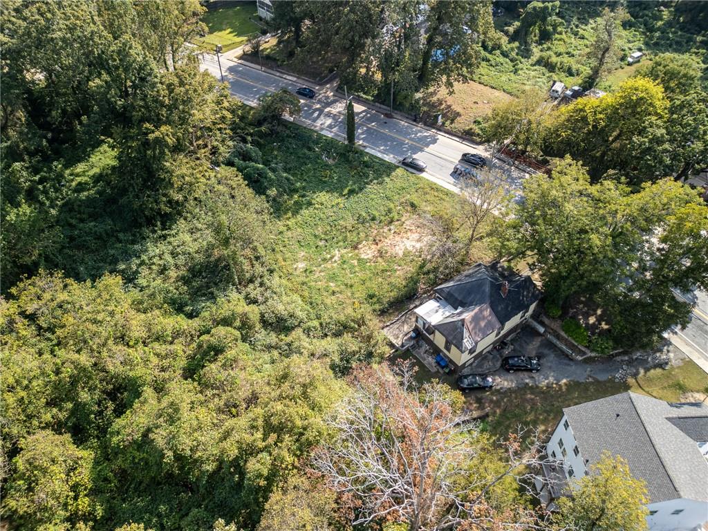 889 Hollywood Road Northwest Atlanta, GA 30318 - Photo 9 of 27