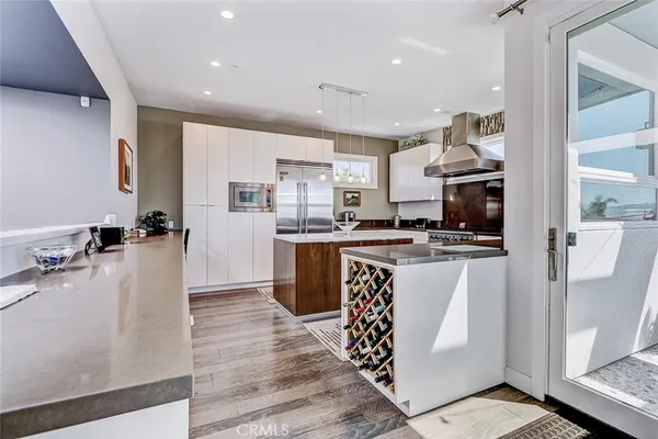 $3,095,000 | 1074 7th Street, Hermosa Beach, CA 90254