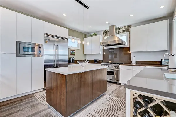 $3,095,000 | 1074 7th Street, Hermosa Beach, CA 90254