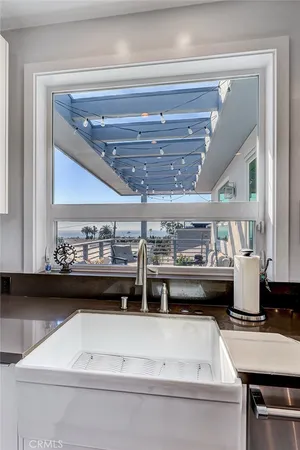$3,095,000 | 1074 7th Street, Hermosa Beach, CA 90254