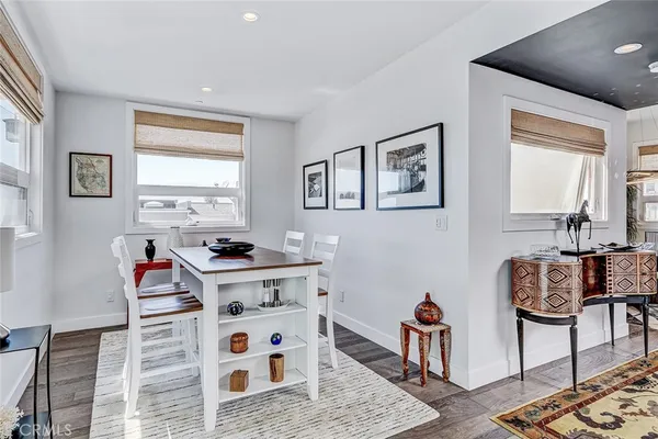 $3,095,000 | 1074 7th Street, Hermosa Beach, CA 90254
