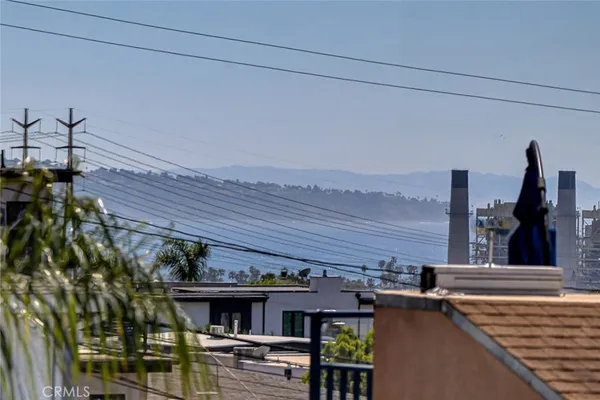$3,095,000 | 1074 7th Street, Hermosa Beach, CA 90254