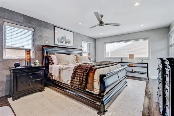 $3,095,000 | 1074 7th Street, Hermosa Beach, CA 90254