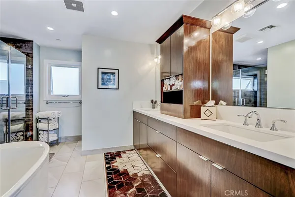 $3,095,000 | 1074 7th Street, Hermosa Beach, CA 90254