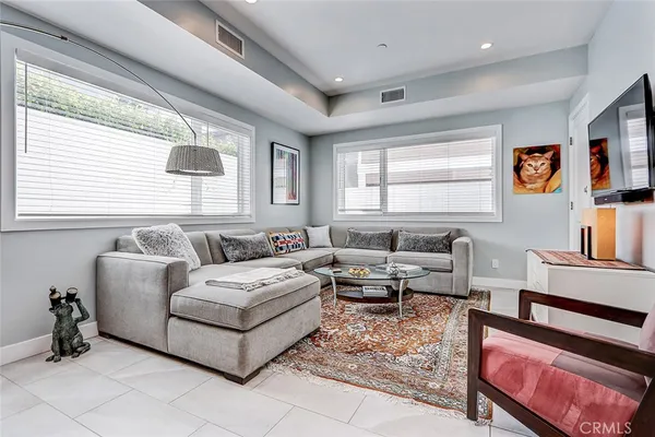 $3,095,000 | 1074 7th Street, Hermosa Beach, CA 90254