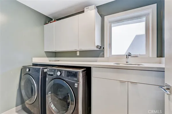 $3,095,000 | 1074 7th Street, Hermosa Beach, CA 90254