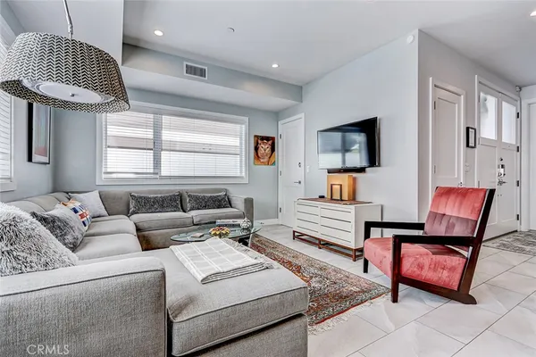 $3,095,000 | 1074 7th Street, Hermosa Beach, CA 90254