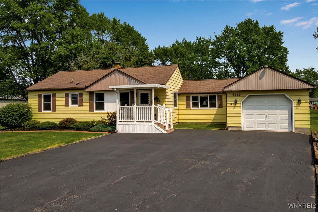 6743 Sy Road Wheatfield, NY 14304 - Photo 1 of 1 Gallery Image 1