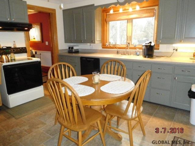 12 Stanton Road Coeymans, NY 12046 - Photo 2 of 25 Photo 2