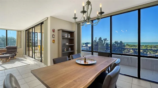 $1,375,000 | 5300 Ocean Boulevard, Unit 301, Sarasota, FL 34242