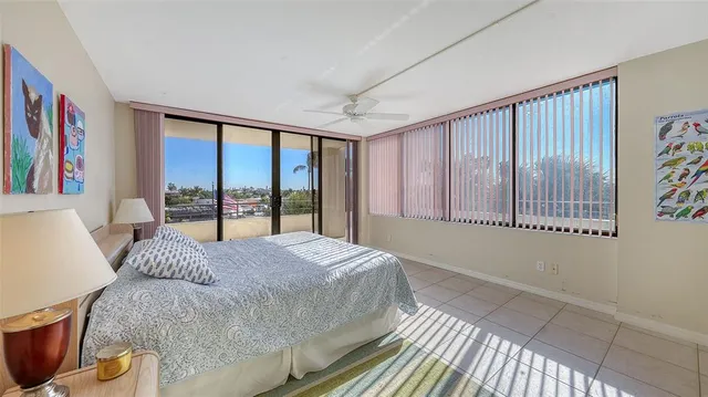 $1,375,000 | 5300 Ocean Boulevard, Unit 301, Sarasota, FL 34242